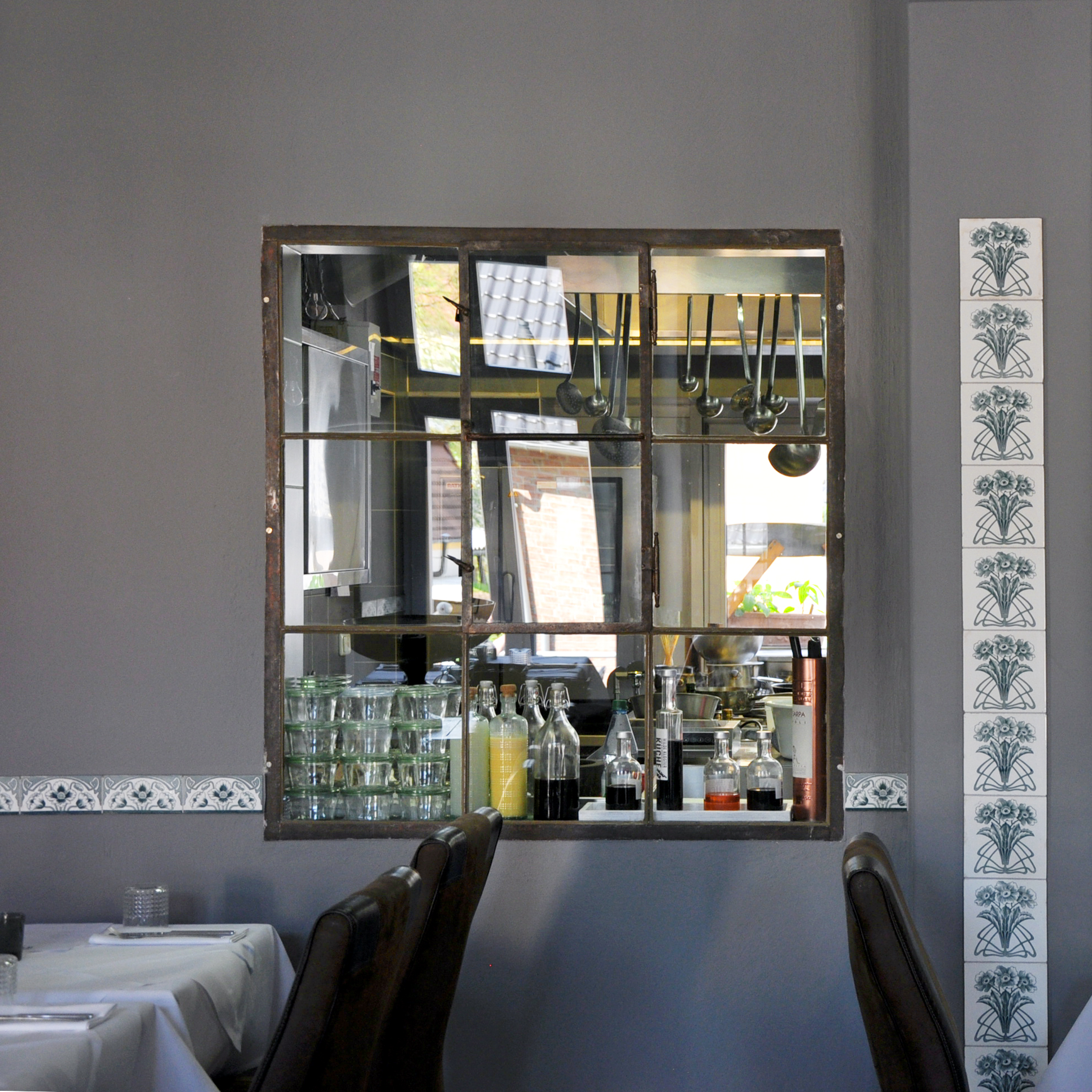 zwei1000_wilde_klosterkueche_restaurant_fenster